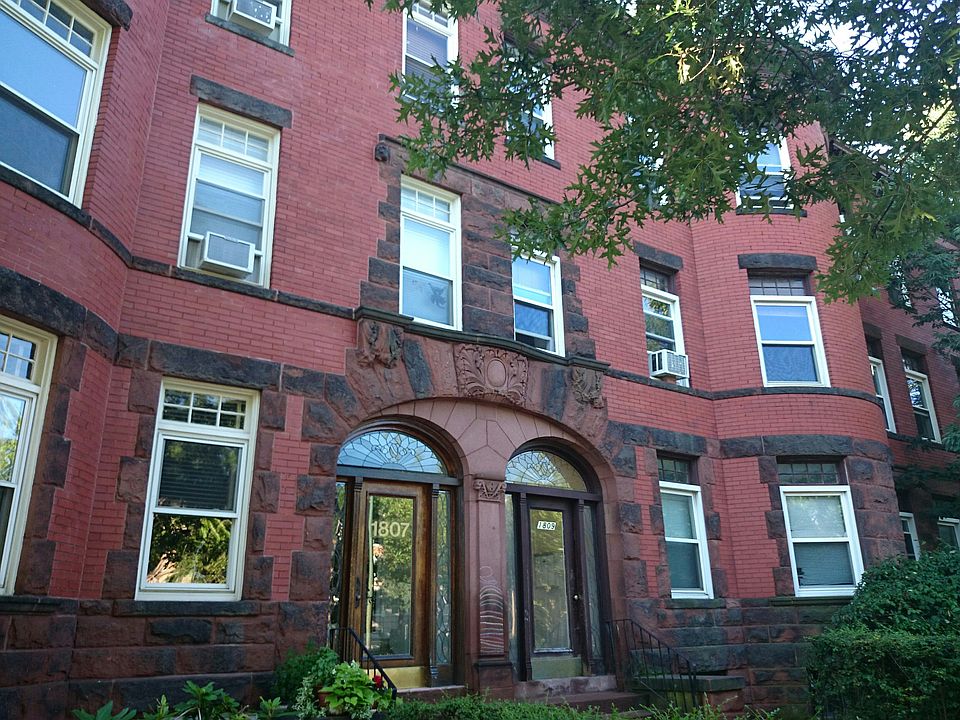 2nd image of 1807 Beacon St APT 1