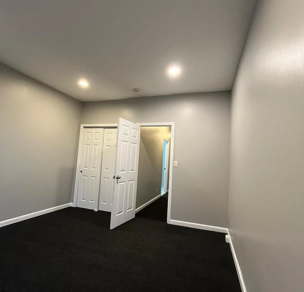 3 bed, 1200 sqft, $1,750 — Photo 2