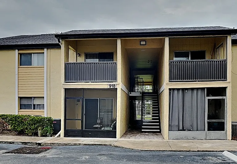 918 Lake Destiny Rd #E — Photo 1