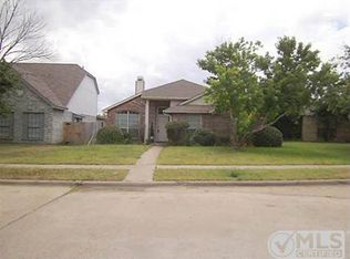 432 Sims Dr, Cedar Hill, TX 75104