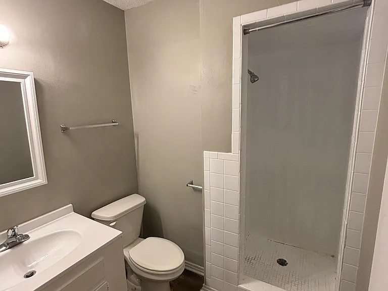 912 Gibson Ct — Photo 24