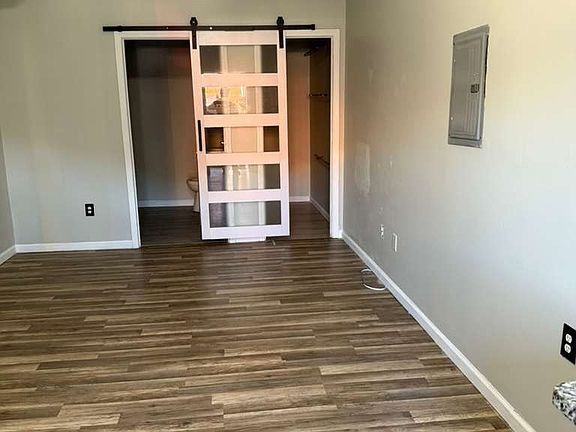 5th image of 624 Washington St #8