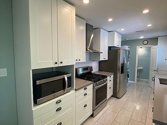 5th image of 22209 Denker Ave