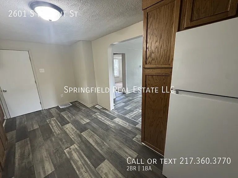 2601 S Walnut St — Photo 8