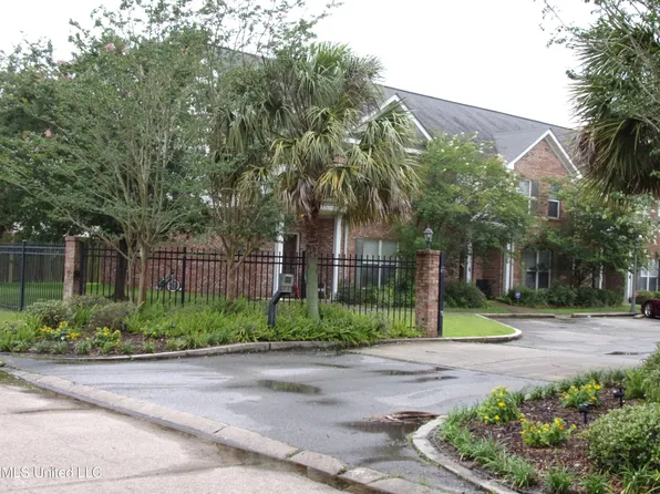 1805 Geerkin St APT 3, Pascagoula, MS 39581