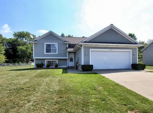 1942 Mullins Ave NW, Grand Rapids, MI 49534