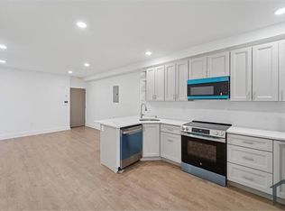 812 W Roosevelt Blvd #4, Philadelphia, PA 19140