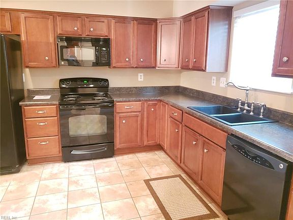 5th image of 1741 Pompey St