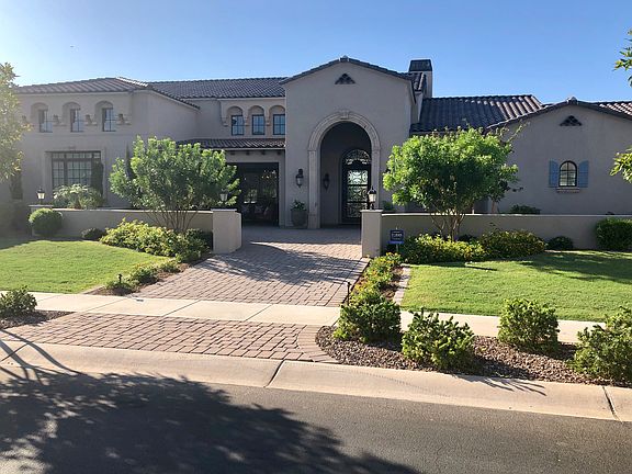 2nd image of 561 W Sunshine Pl