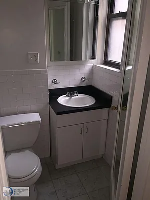 Rented by Metropolitan Property Group | media 3