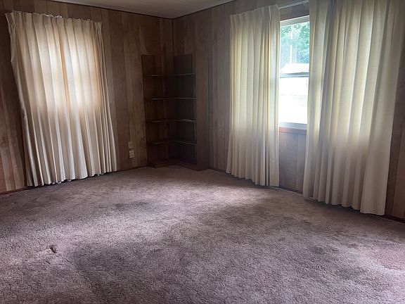 5th image of 1353 Fairlawn Dr