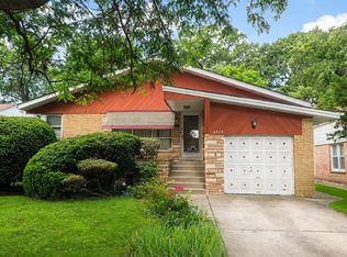 9528 S Brandt Ave, Oak Lawn, IL 60453