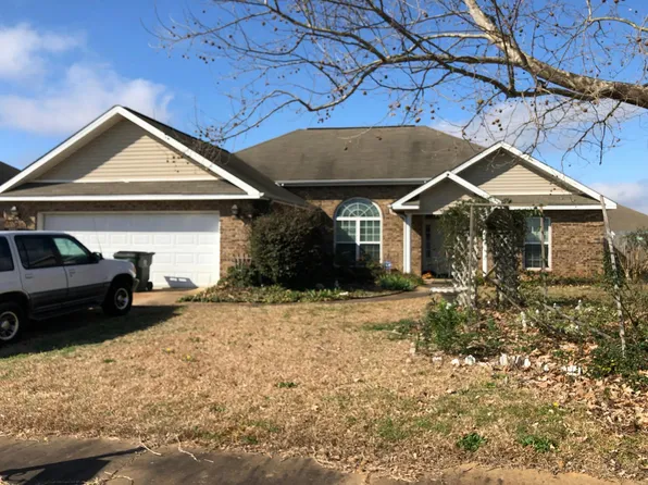 107 Chasen Ct, Byron, GA 31008