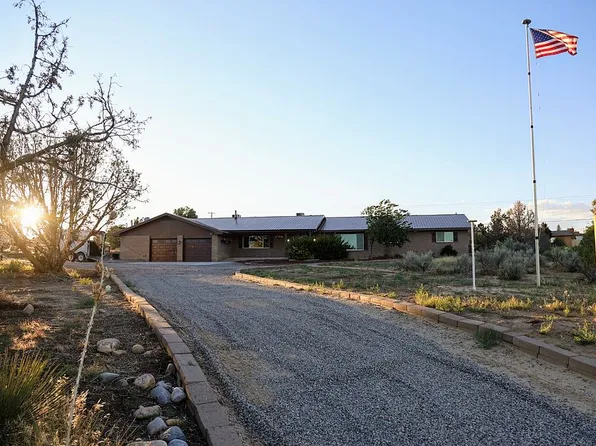 5503 Hogan Pl, Farmington, NM 87402