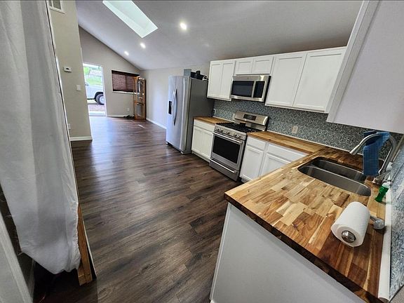 3rd image of 4713 Horton Rd