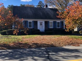 45 Acushnet Rd, Mattapoisett, MA 02739