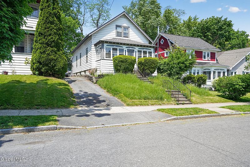 2nd image of 67 Pinewood Avenue