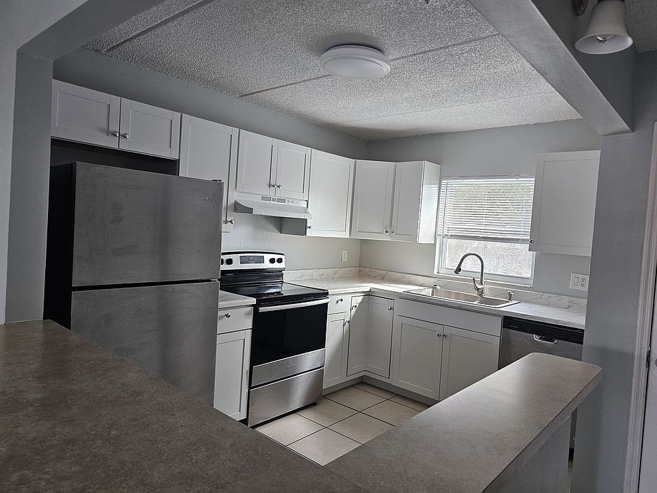 1st image of 2810 Somerset Park Dr APT 201