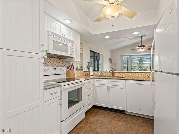 4th image of 13166 Winsford Ln