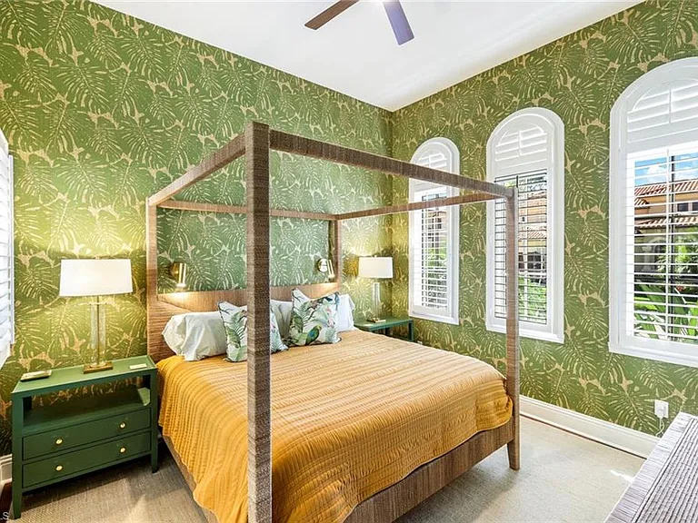 2904 Tiburon Blvd E — Photo 25