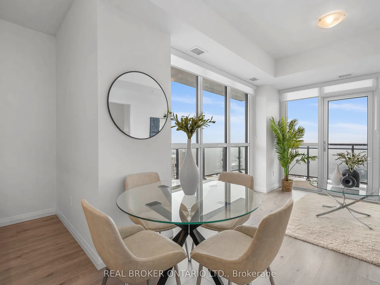 2 bed, $2,750 — Photo 4