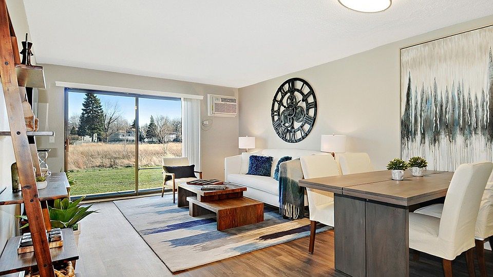 Ellicott Living and Dining Room