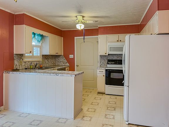 4th image of 2063 Carter Dr