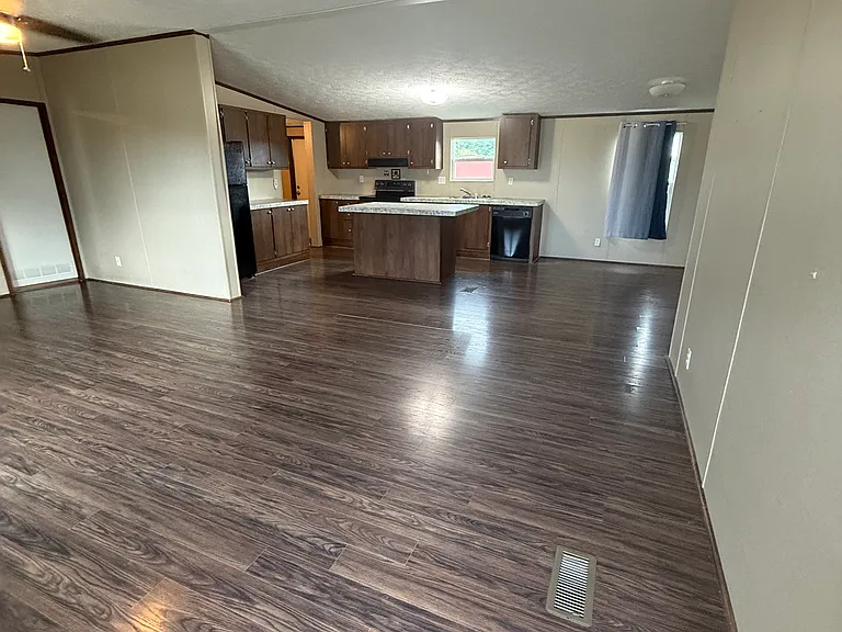 6704 Andrew Ct — Photo 2