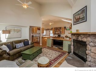 44 Harbor View Rd, Guilford, CT 06437