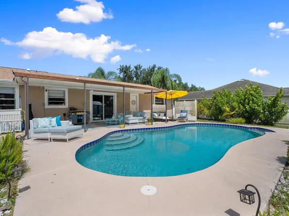 1986 SW Aquarius Lane, Port St Lucie, FL 34984