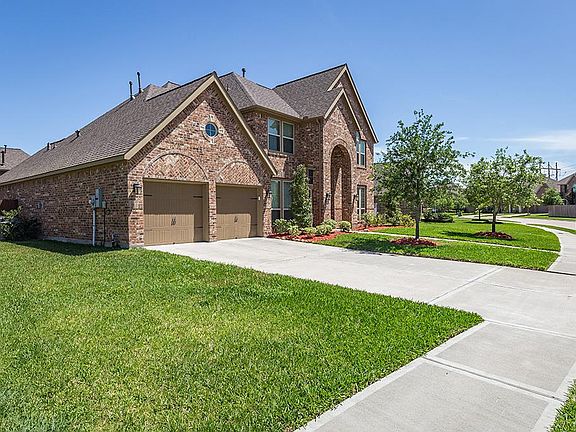 2nd image of 2025 Sunset Springs Dr