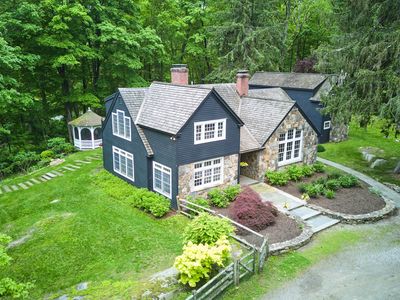 99 Cross Highway, Redding, CT, 06896