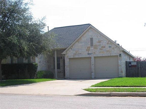2nd image of 609 Stansted Manor Dr