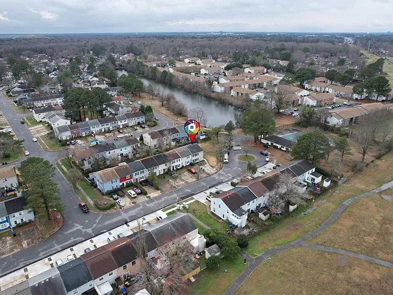 5989 Clear Springs Ct — Photo 28