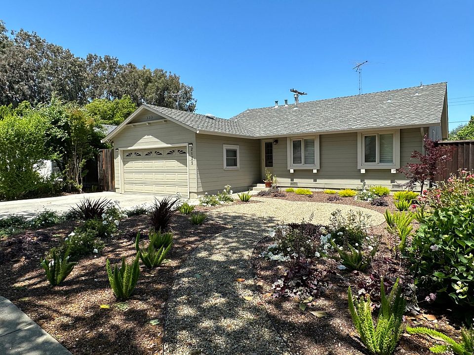 1st image of 2135 Leon Dr