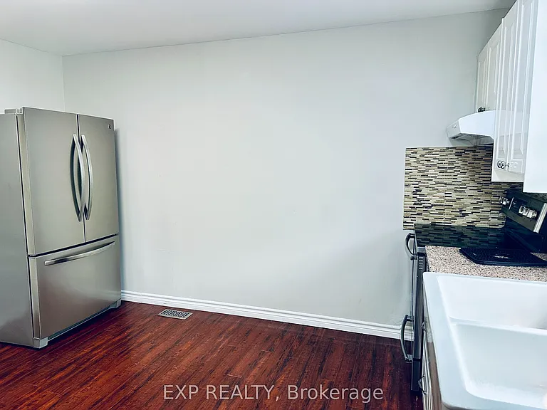 1374 Charles Dr #2B — Photo 6