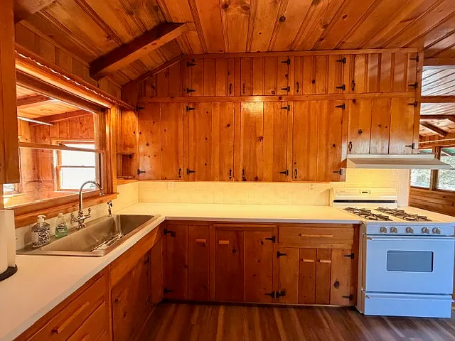 6009 Manzanita Ave — Photo 6