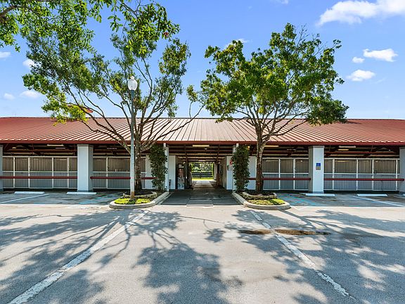 3rd image of 3604 Olde Hampton Dr #1E