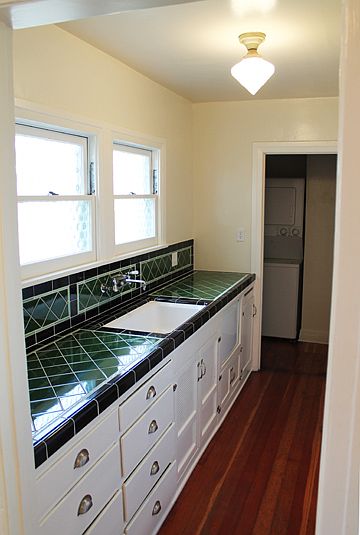 1st image of 1054 N Harper Ave