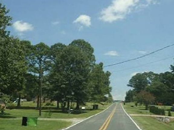 Exterior Neighborhood (street photo)