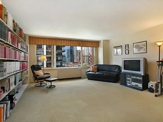 Sold by Corcoran | media 23