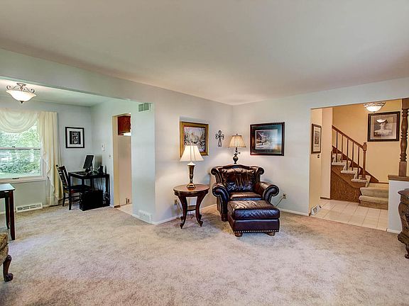 3rd image of 14395 W Hemlock Dr