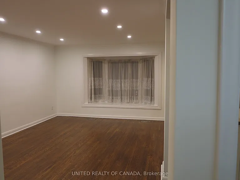 45 Bayview Pkwy — Photo 26
