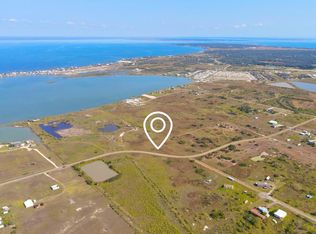 542 E Sagebrush St, Rockport, TX 78382