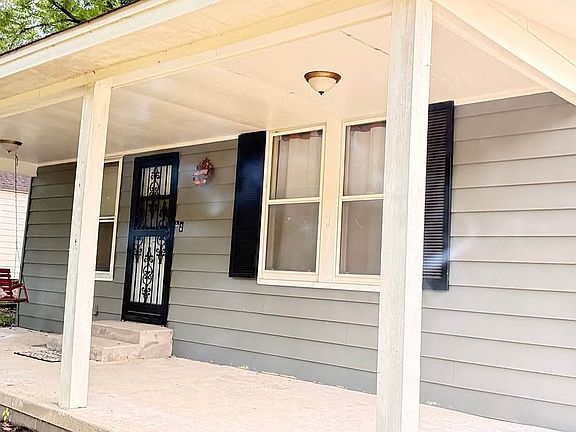 3rd image of 2947 Court St