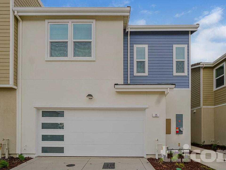 1st image of 25 Adella Pl