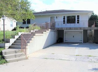 101 Sunny Cir, Mason City, IA 50401