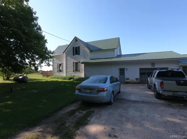 10155 22nd Rd, Rapid River, MI 49878