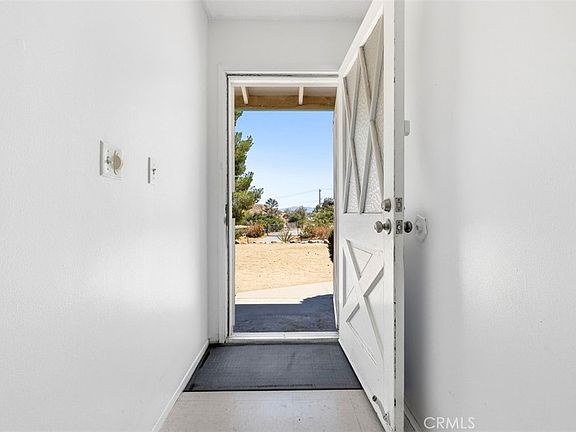 4th image of 49084 Mojave Dr