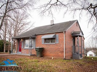 202 Merriman St, Eden, NC 27288